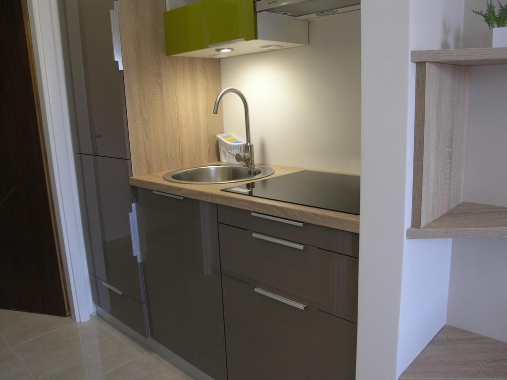 Apartments Dobrila Podgora Luaran gambar