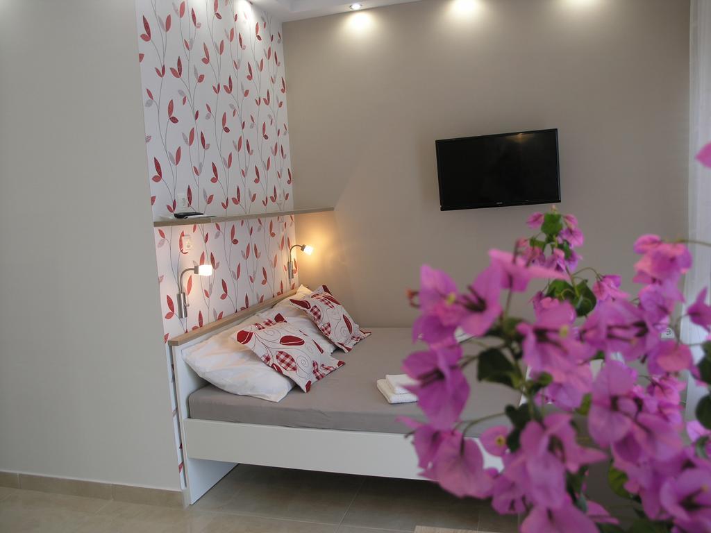 Apartments Dobrila Podgora Luaran gambar