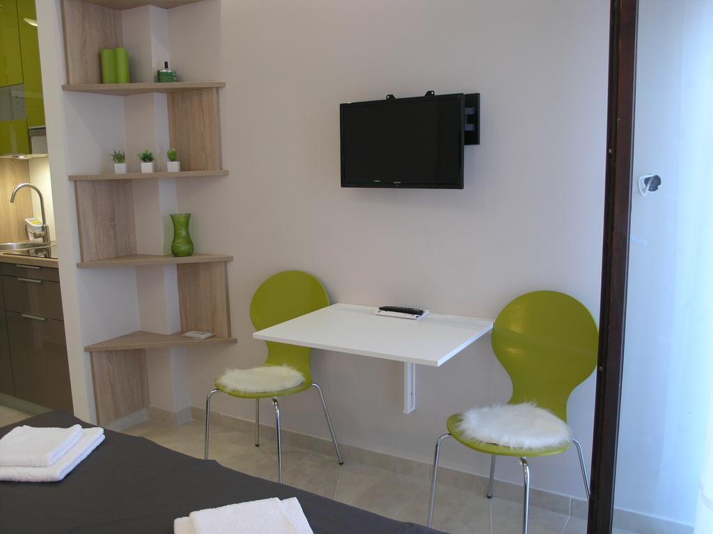 Apartments Dobrila Podgora Luaran gambar