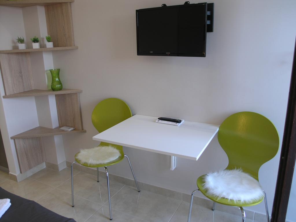 Apartments Dobrila Podgora Luaran gambar