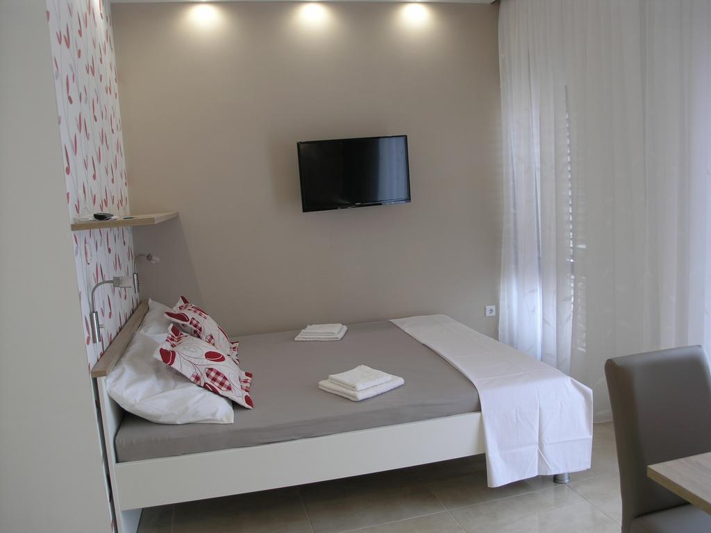 Apartments Dobrila Podgora Luaran gambar