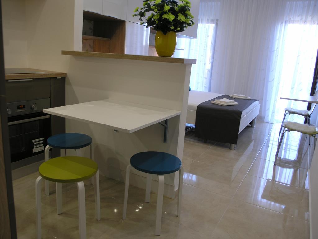 Apartments Dobrila Podgora Luaran gambar